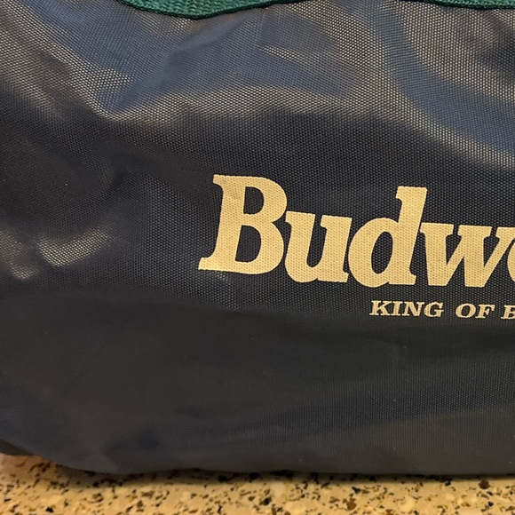 VINTAGE 1980s BUDWEISER KING OF BEERS DUFFEL BAG BLUE & GREEN - Picture 8 of 8
